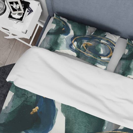 Designart 'Indigo and Gold III' Geometric Bedding Set - Duvet Cover & Shams